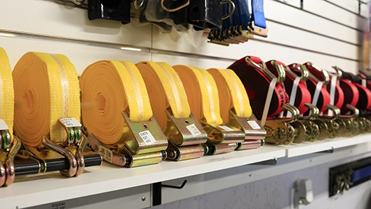 Heavy-duty trailer cargo straps for secure load tie-down
